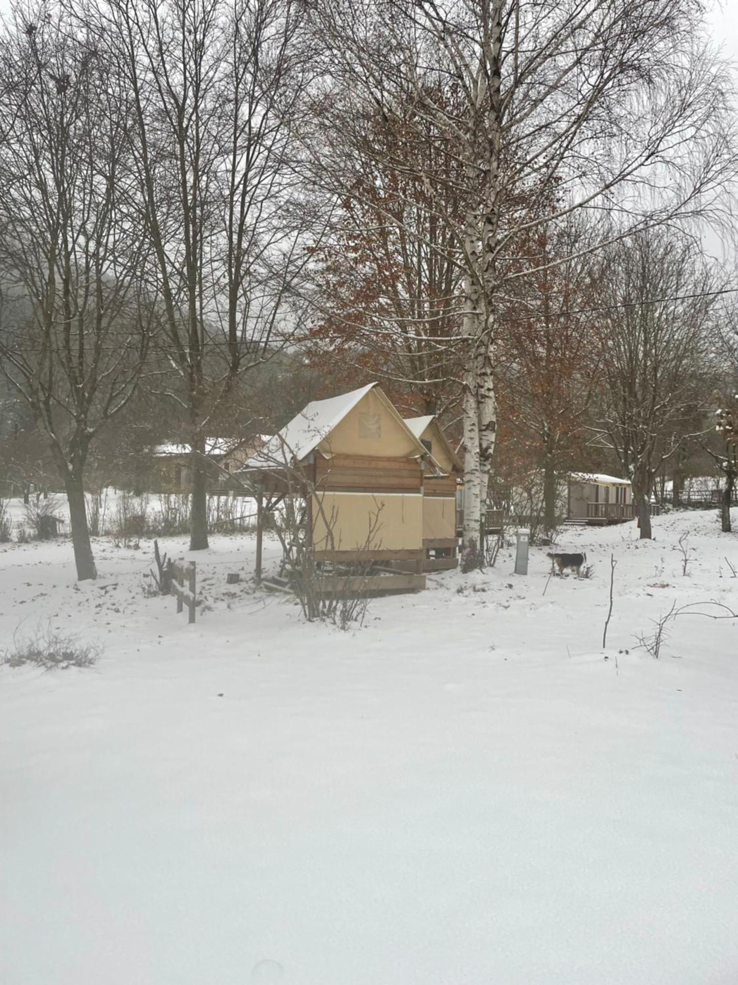 Le Mobilhome Chez Camille Veynes Bagian luar foto